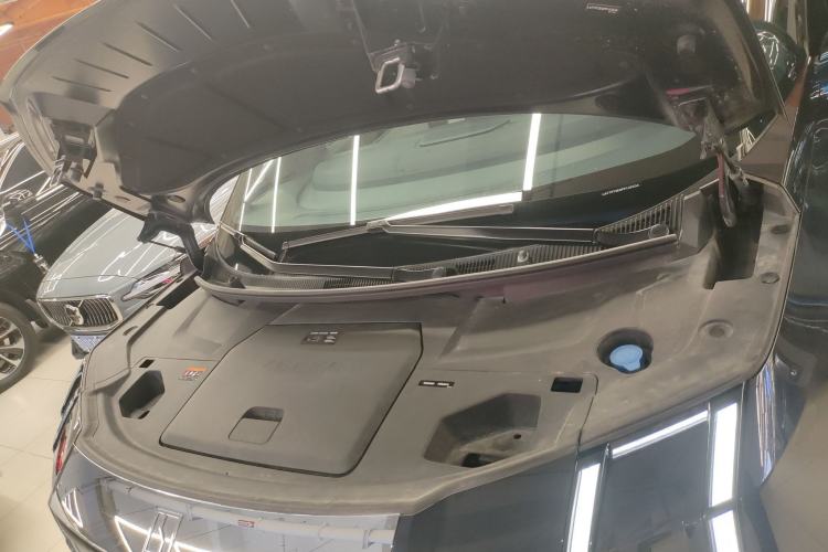 Used Zeekr 009 2022 Revised WE Version Engine Bay