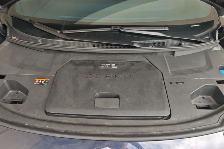 Used Zeekr 009 2022 ME Edition Engine Bay