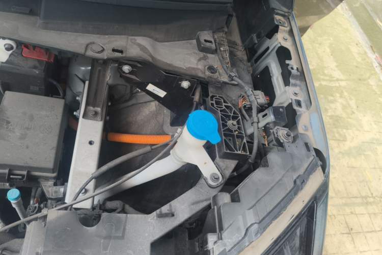 Used Zeekr 009 2022 WE Edition Engine Bay Left