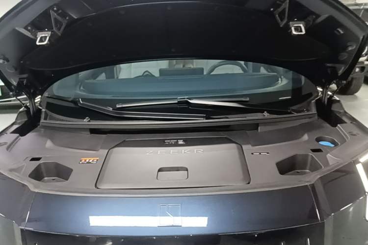 Used Zeekr 009 2022 ME Edition Engine Bay