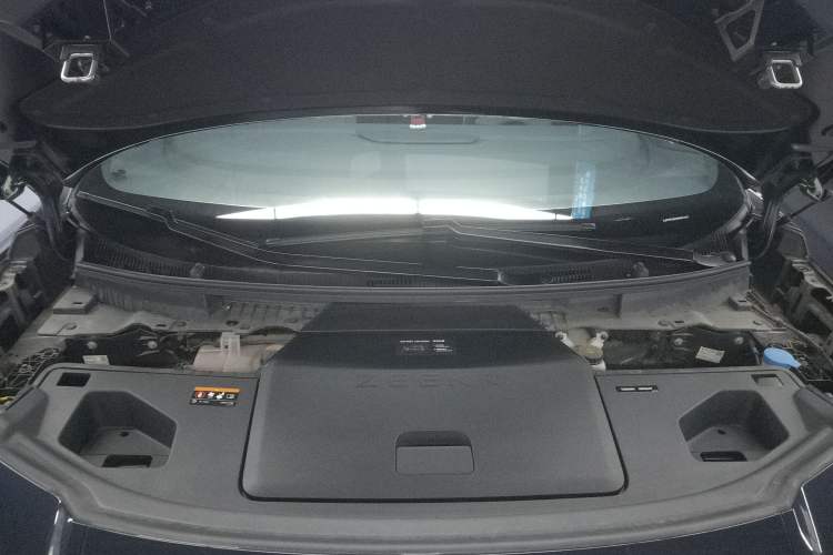 Used Zeekr 009 2022 WE Edition Engine Bay