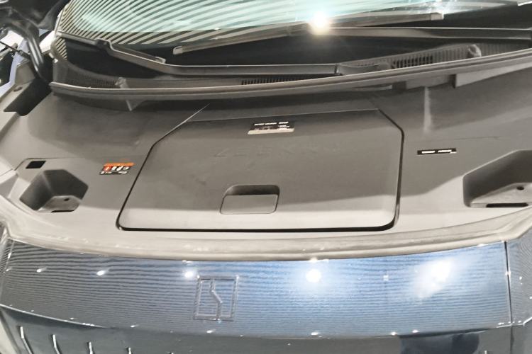 Used Zeekr 009 2022 ME Edition Engine Bay