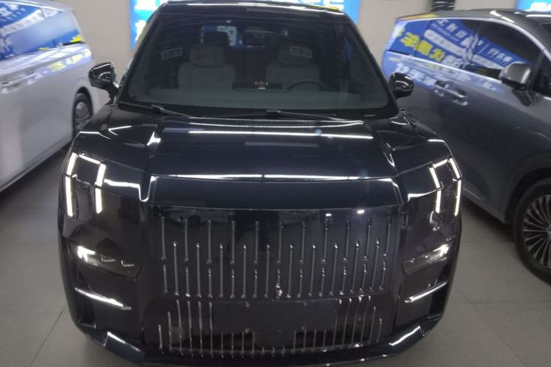 Used Zeekr 009 2022 WE Edition Exterior 1