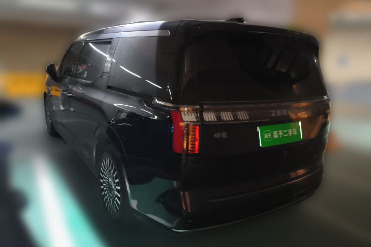 Used Zeekr 009 2022 WE Edition Exterior 3
