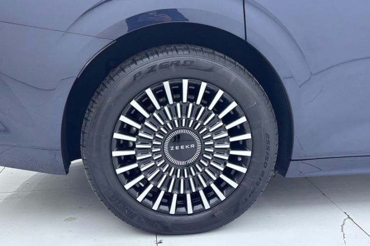Used Zeekr 009 2022 WE Edition Exterior 3