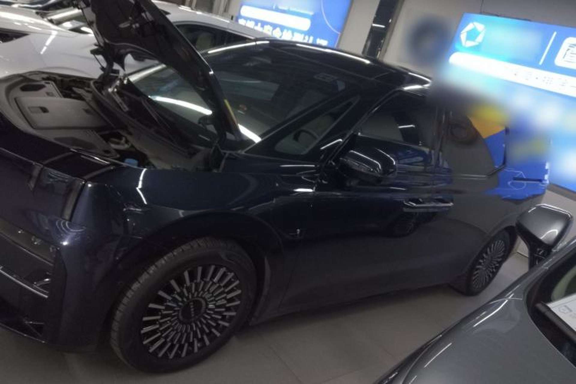 Used Zeekr 009 2022 WE Edition Exterior 3