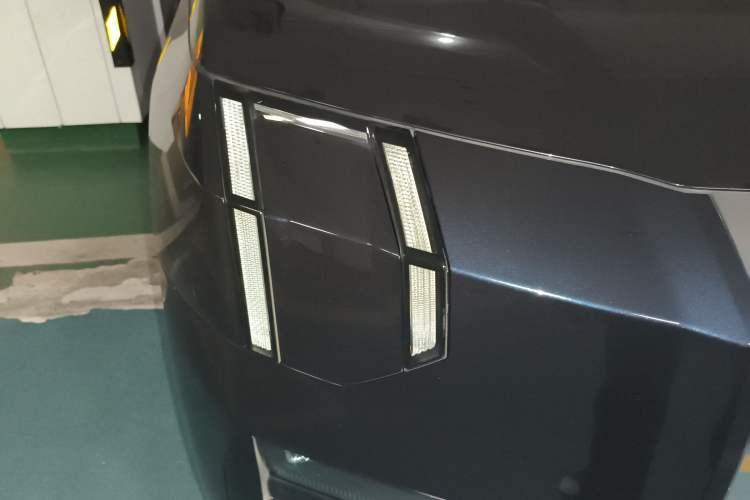 Used Zeekr 009 2022 WE Edition Exterior 6