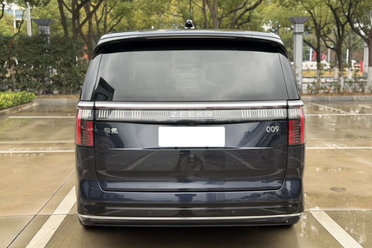 Used Zeekr 009 2022 WE Edition Exterior 6