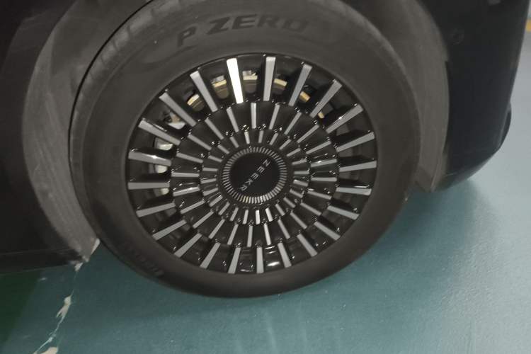 Used Zeekr 009 2022 WE Edition Exterior 7