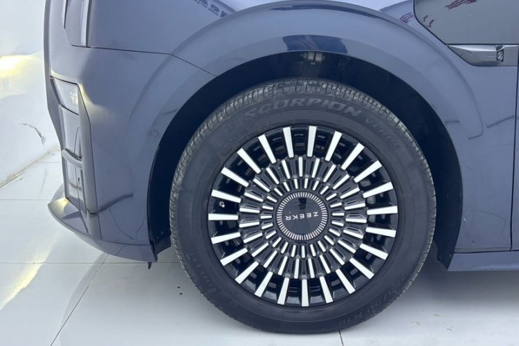 Used Zeekr 009 2022 WE Edition Exterior 7