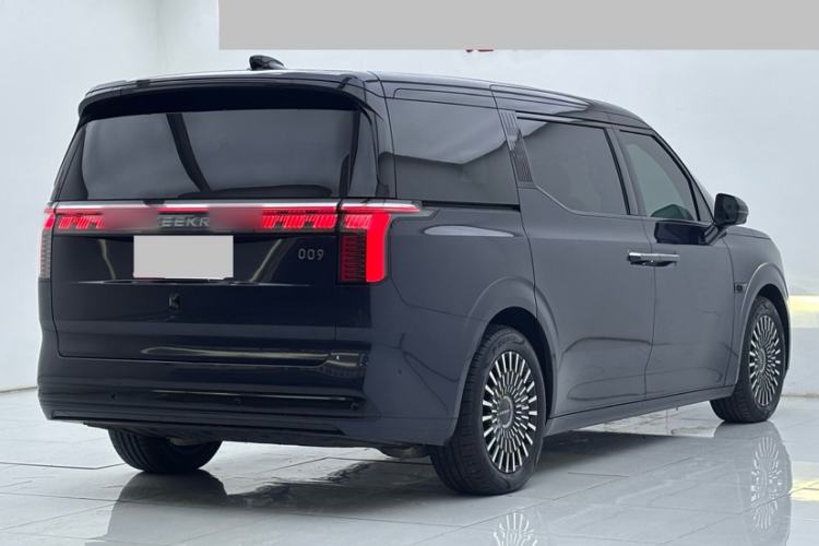 Used Zeekr 009 2022 WE Edition Exterior 8
