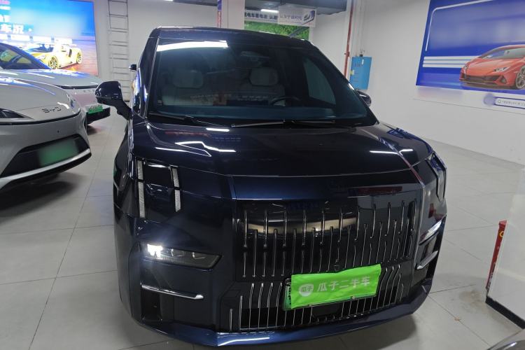 Used Zeekr 009 2022 WE Edition Front