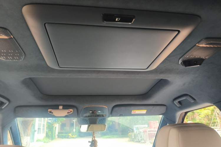 Used Zeekr 009 2022 WE Edition Headliner