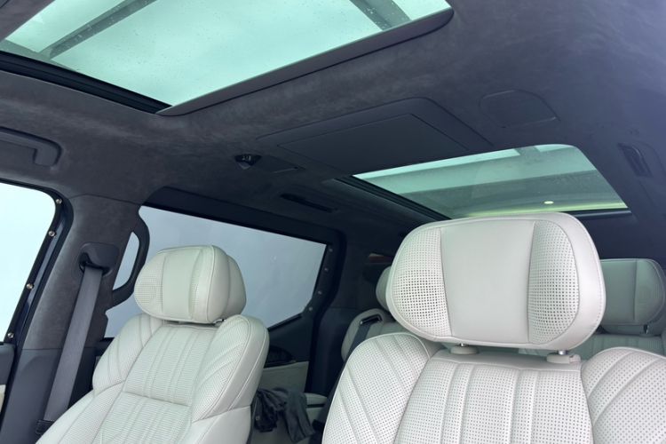 Used Zeekr 009 2022 WE Edition Headliner