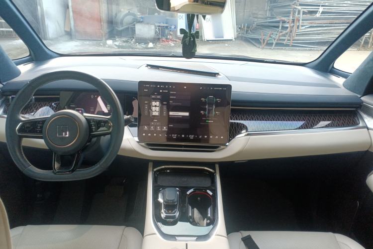 Used Zeekr 009 2022 WE Edition Interior 2