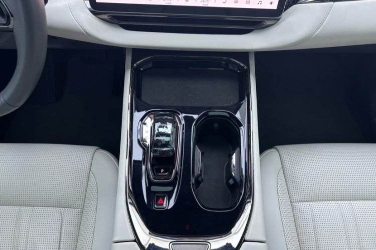 Used Zeekr 009 2022 WE Edition Interior 2
