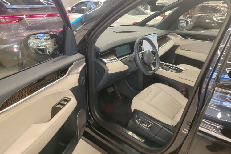 Used Zeekr 009 2022 Revised WE Version Interior 3