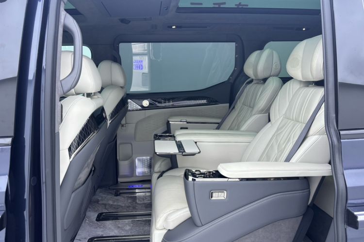 Used Zeekr 009 2022 WE Edition Interior 3