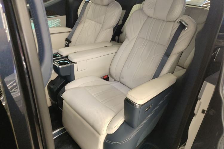 Used Zeekr 009 2022 Revised WE Version Interior 4