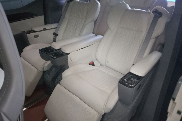Used Zeekr 009 2022 WE Edition Interior 4