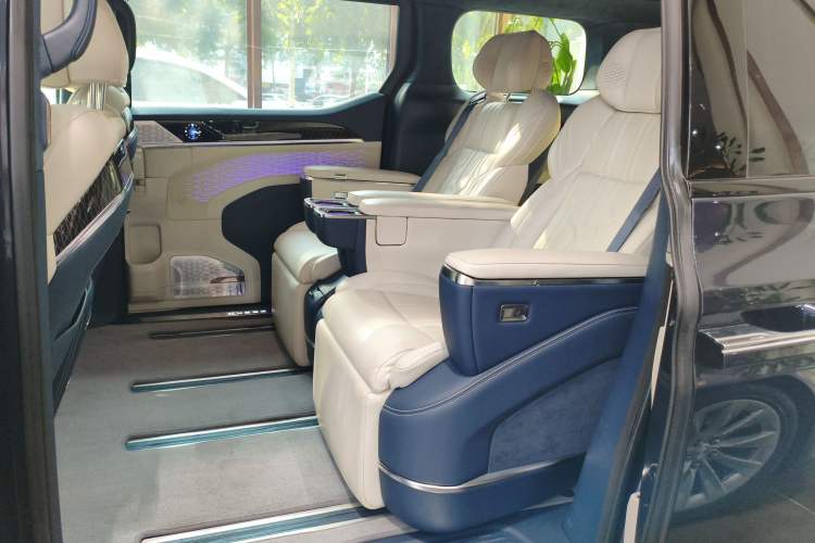 Used Zeekr 009 2022 Revised WE Version Interior 4