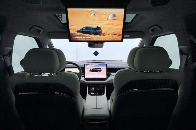 Used Zeekr 009 2022 WE Edition Interior 5