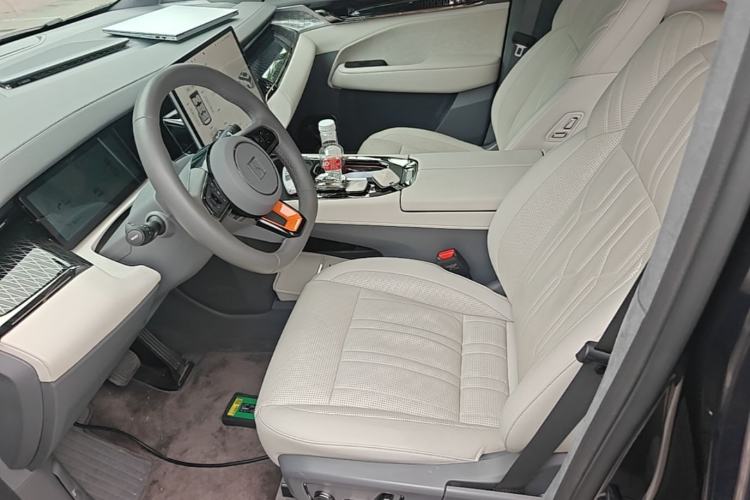 Used Zeekr 009 2022 Revised Model ME Edition Left Front Seat
