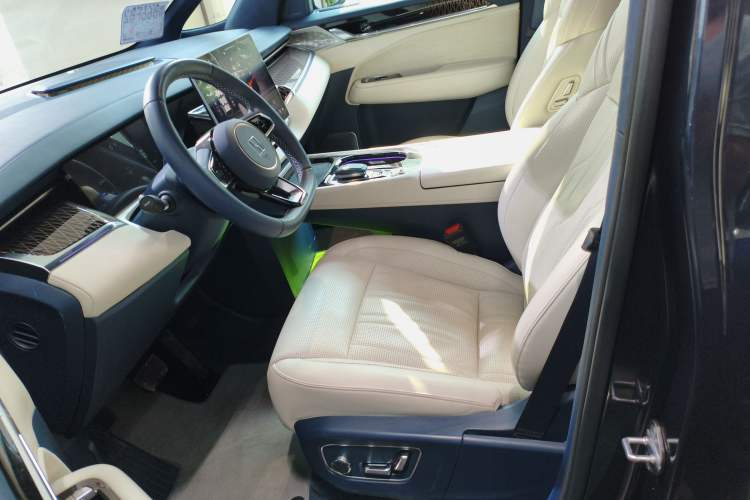 Used Zeekr 009 2022 Revised WE Version Left Front Seat