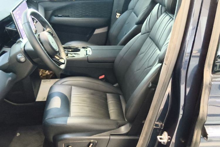 Used Zeekr 009 2022 WE Edition Left Front Seat