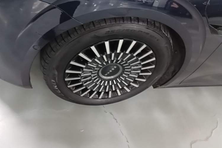 Used Zeekr 009 2022 ME Edition Left Front Wheel Hub