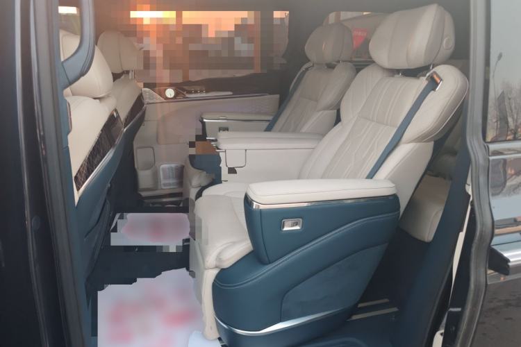 Used Zeekr 009 2022 WE Edition Left Rear Seat