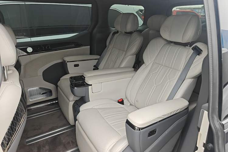 Used Zeekr 009 2022 Revised Model ME Edition Left Rear Seat