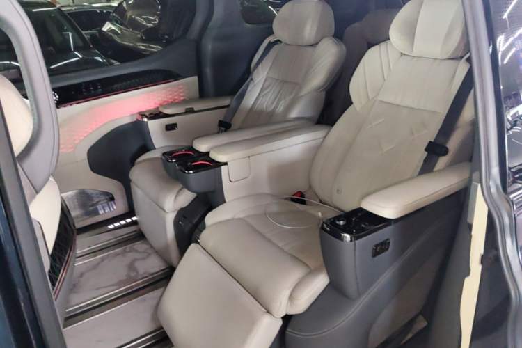 Used Zeekr 009 2022 WE Edition Left Rear Seat