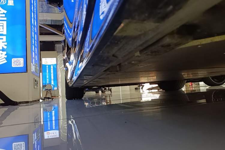 Used Zeekr 009 2022 WE Edition Left Side Sill