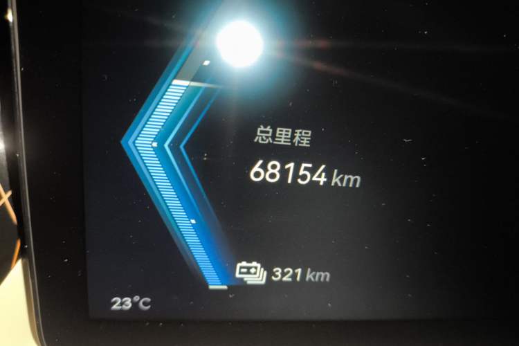 Used Zeekr 009 2022 WE Edition Odometer Close Up