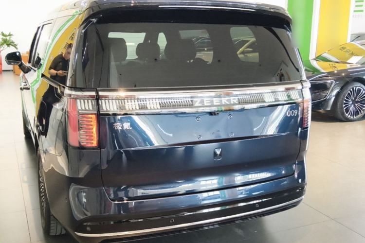 Used Zeekr 009 2022 WE Edition Rear Left 45 Deg