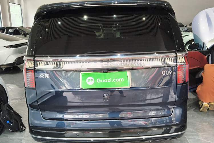 Used Zeekr 009 2022 ME Edition Rear