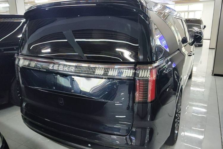 Used Zeekr 009 2022 WE Edition Rear Right 45 Deg