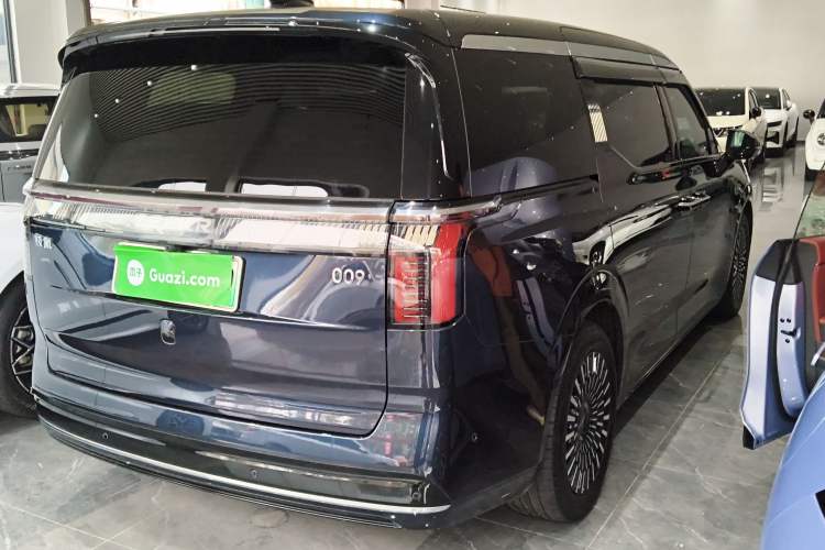 Used Zeekr 009 2022 ME Edition Rear Right 45 Deg