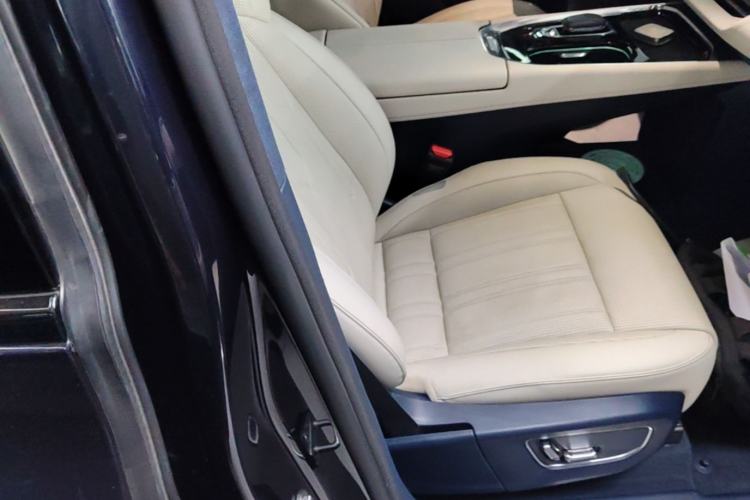 Used Zeekr 009 2022 WE Edition Right Front Seat