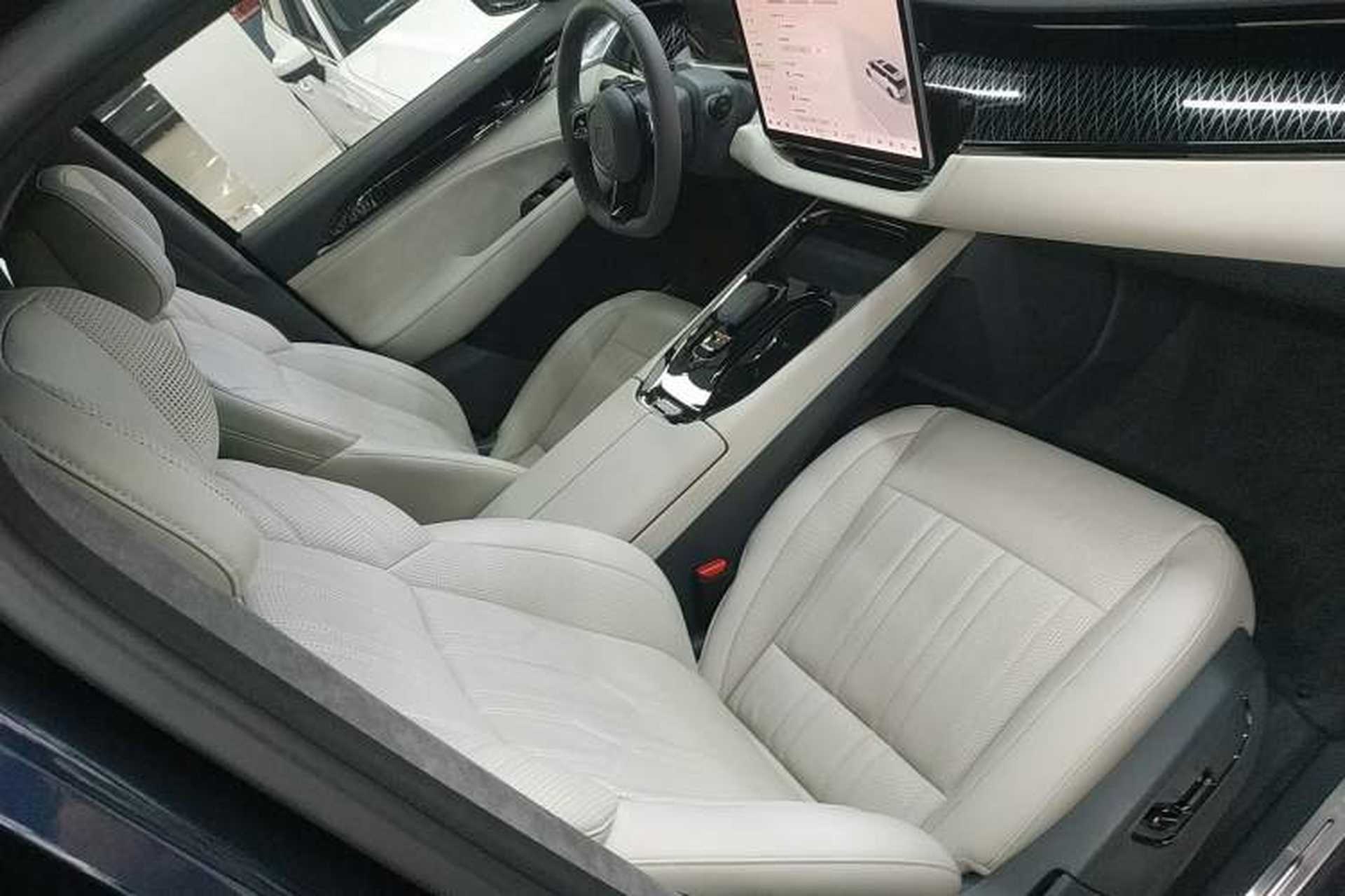 Used Zeekr 009 2022 WE Edition Right Front Seat
