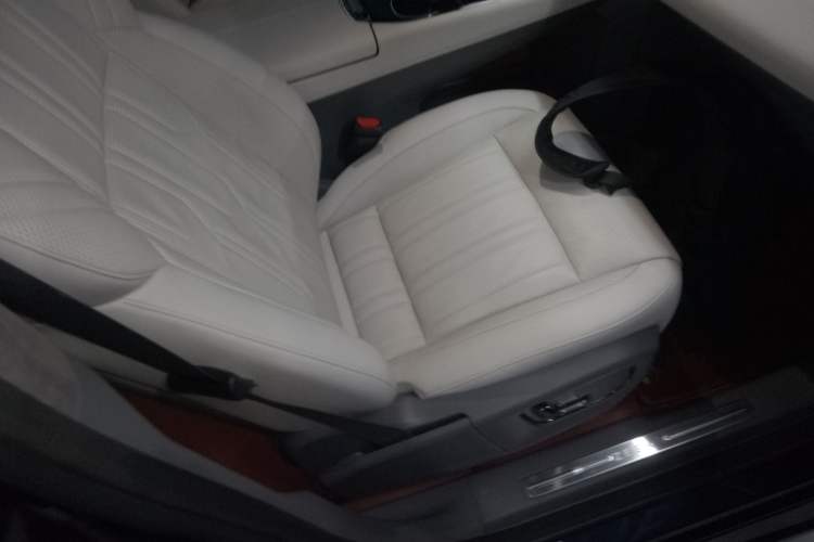 Used Zeekr 009 2022 WE Edition Right Front Seat