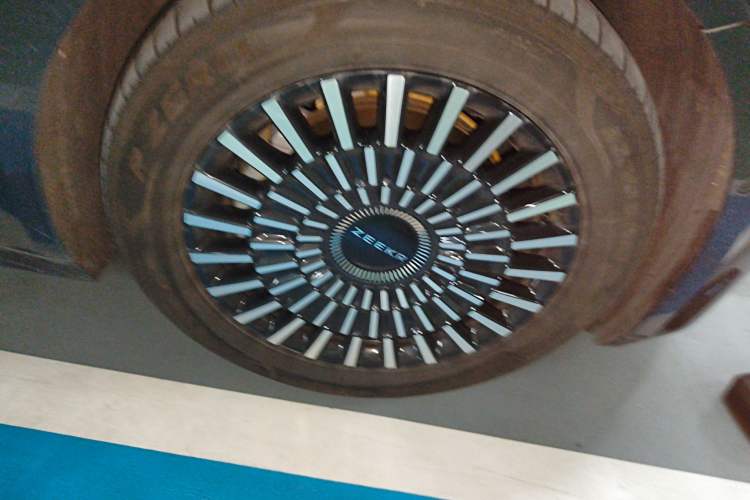 Used Zeekr 009 2022 WE Edition Right Front Wheel Hub