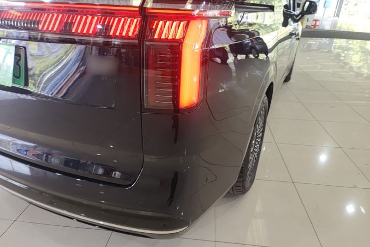 Used Zeekr 009 2022 ME Edition Right Rear Taillight