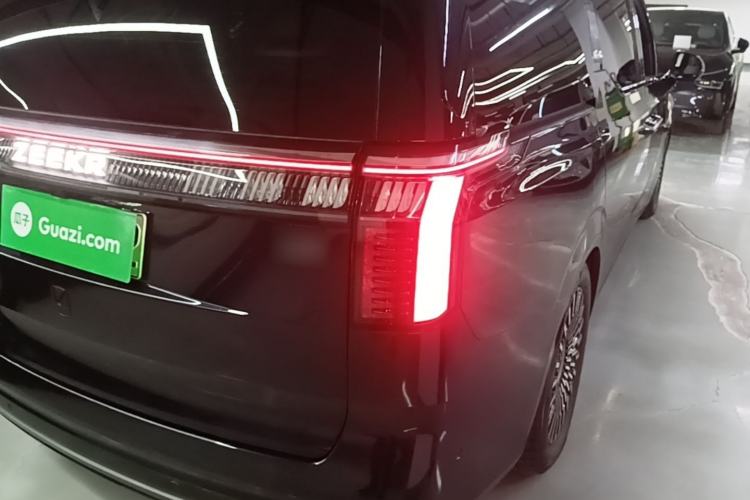 Used Zeekr 009 2022 ME Edition Right Rear Taillight
