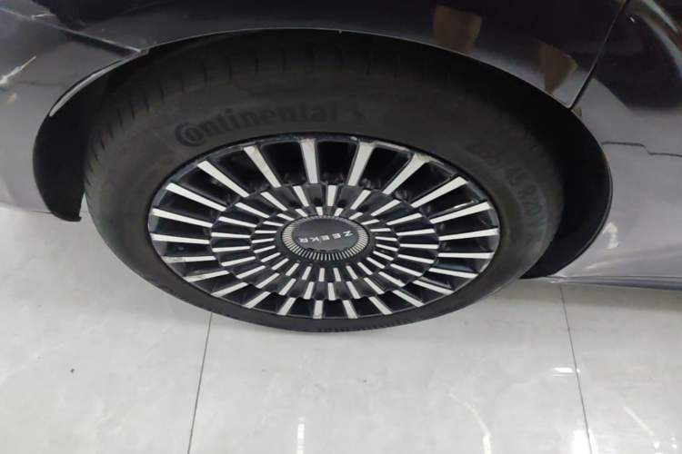 Used Zeekr 009 2022 WE Edition Right Rear Wheel Hub