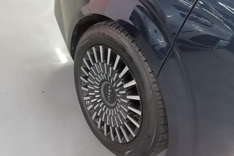 Used Zeekr 009 2022 ME Edition Right Rear Wheel Hub