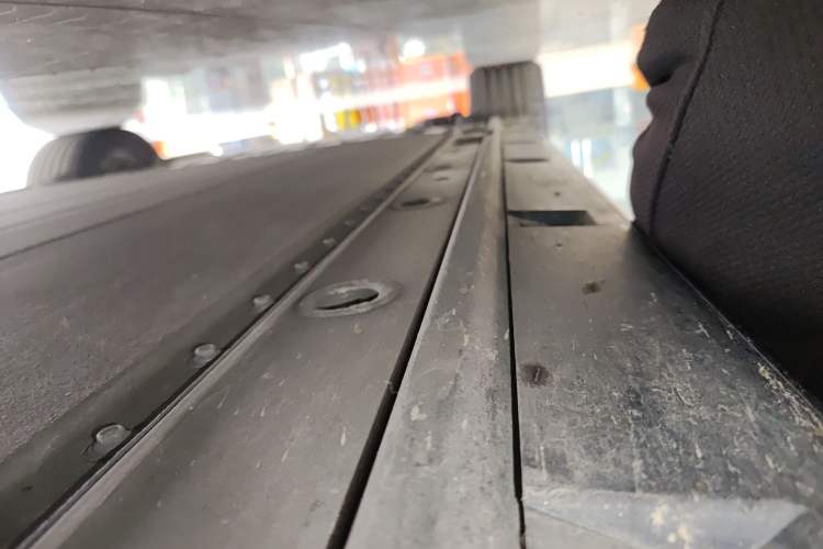 Used Zeekr 009 2022 ME Edition Right Side Sill