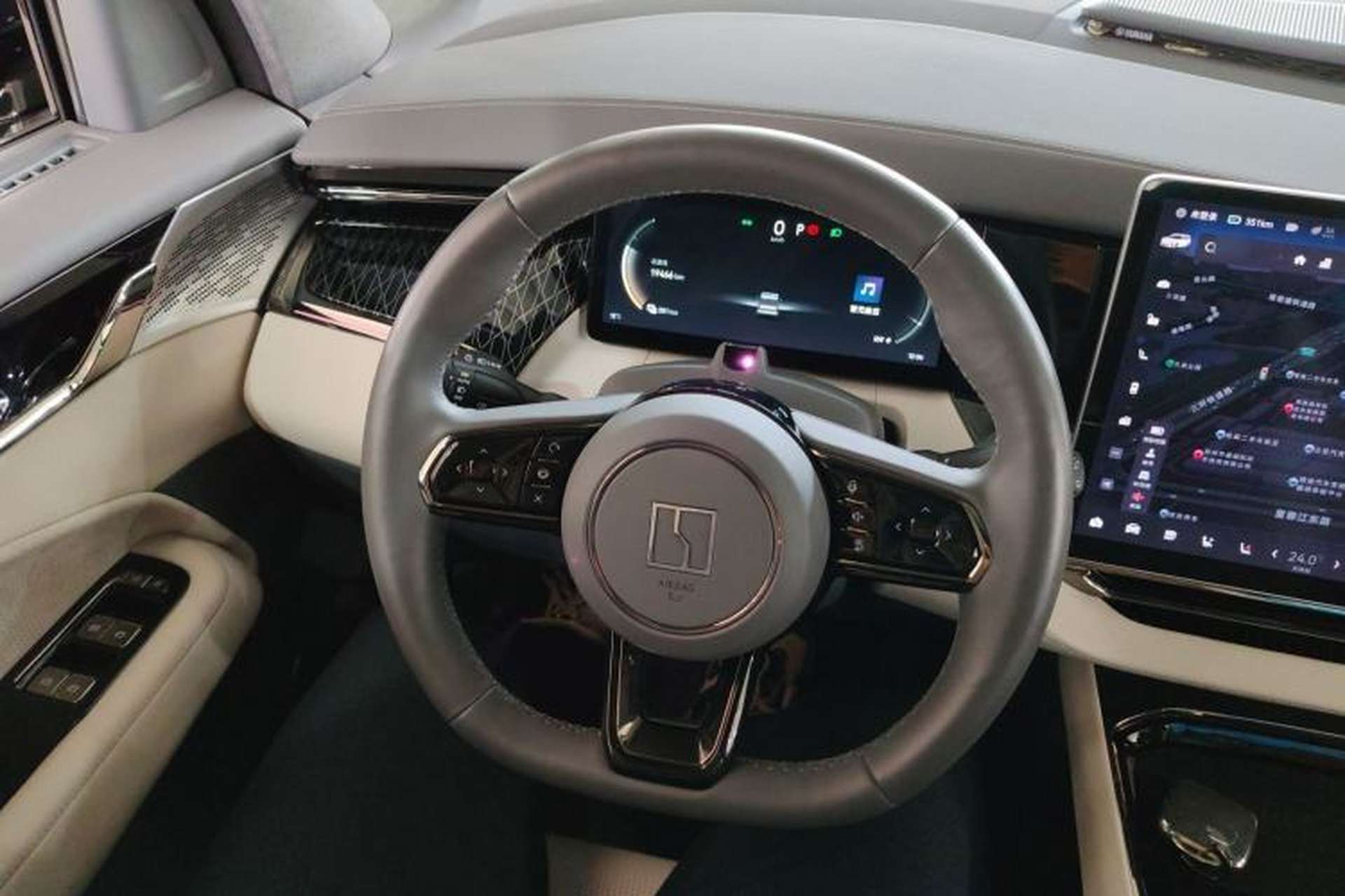 Used Zeekr 009 2022 WE Edition Steering Wheel