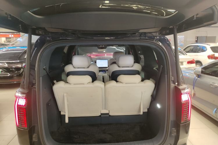 Used Zeekr 009 2022 Revised WE Version Trunk